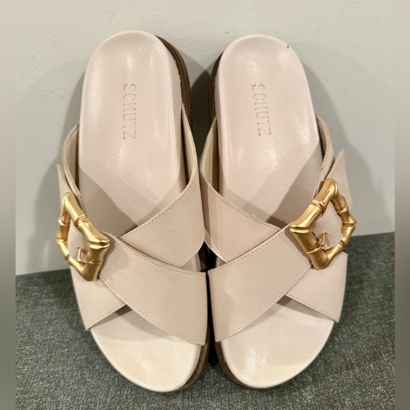 Schutz Enola Crisscross Buckle cream-gold Leather Sandals/size 8B - Picture 4 of 12